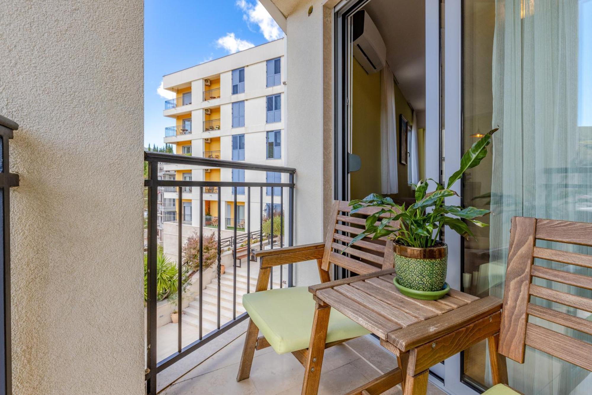 Apart Hotel M S Katunjanin Herceg Novi Exterior foto